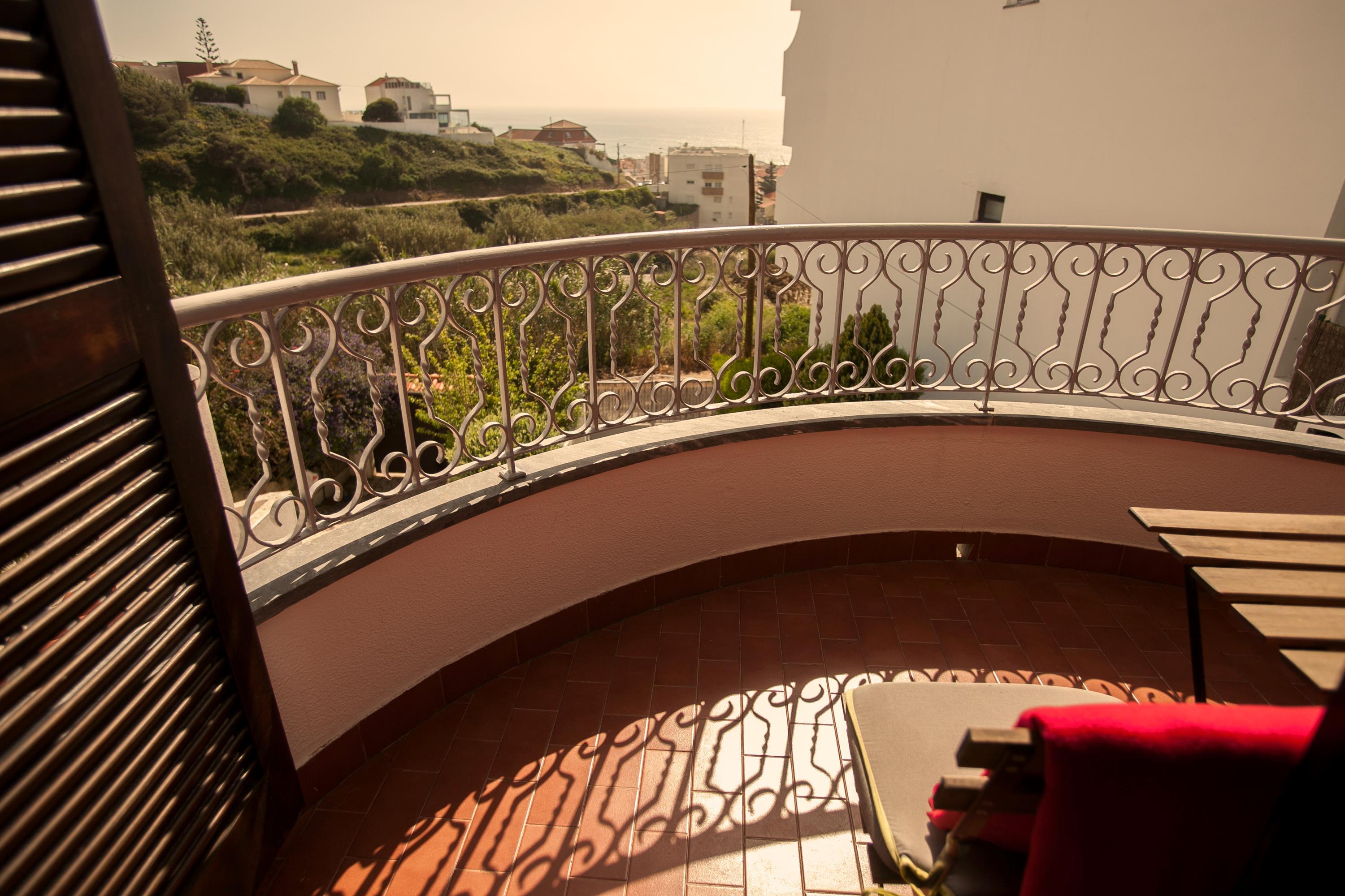 Ericeira Chill Hill Hostel & Private Rooms - Peach Garden Екстер'єр фото