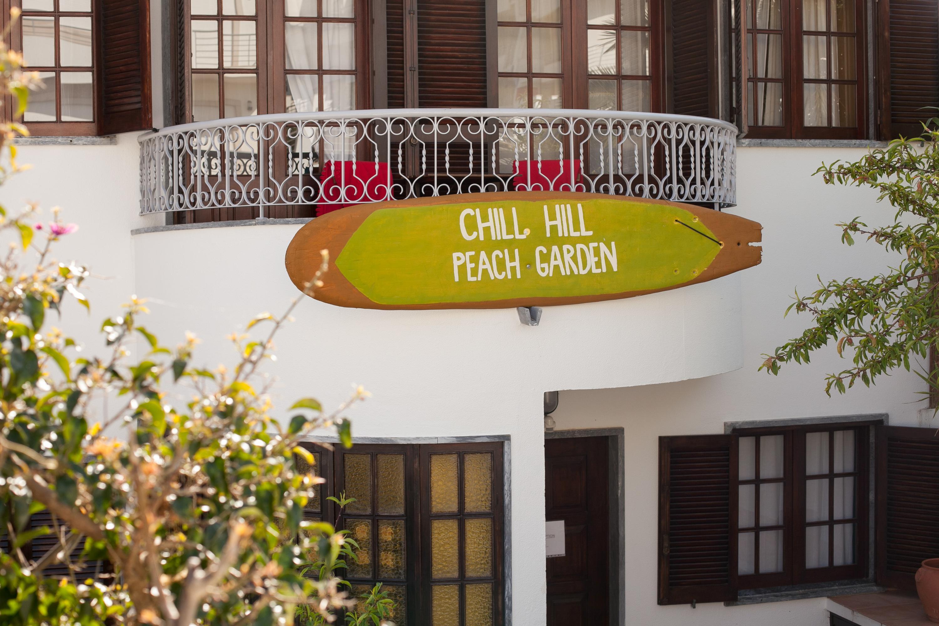 Ericeira Chill Hill Hostel & Private Rooms - Peach Garden Екстер'єр фото