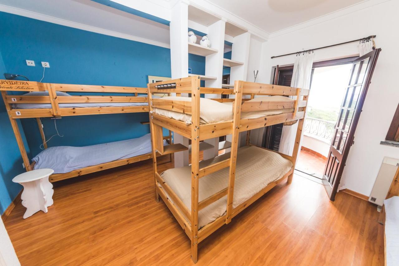 Ericeira Chill Hill Hostel & Private Rooms - Peach Garden Екстер'єр фото