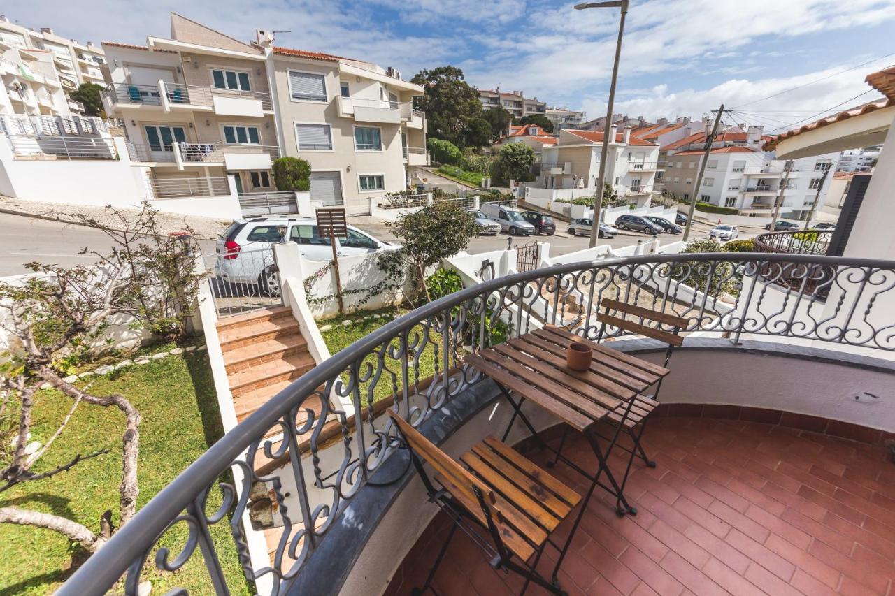 Ericeira Chill Hill Hostel & Private Rooms - Peach Garden Екстер'єр фото