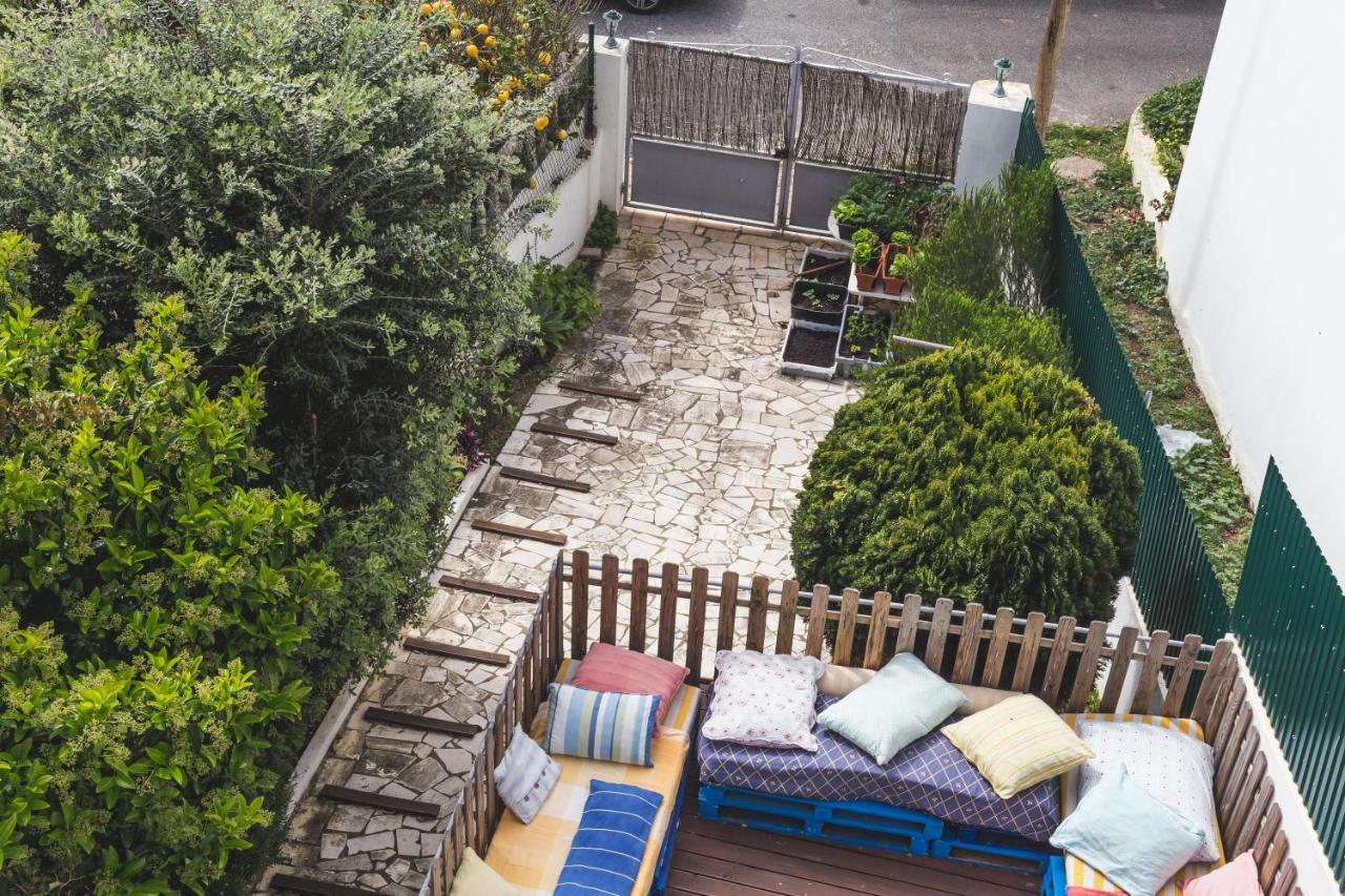 Ericeira Chill Hill Hostel & Private Rooms - Peach Garden Екстер'єр фото